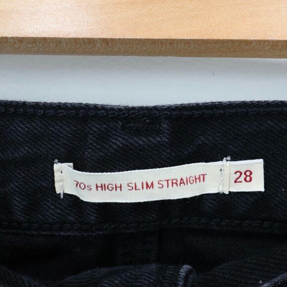 Levi's Women's '70s High Rise Slim Straight Leg Jeans Trainwreck Black Size 28 - Picture 6 of 7